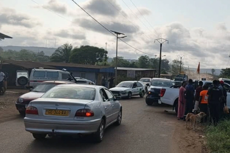 Moanda : violente collision entre un Hiace et un pick-up, plusieurs blessés graves