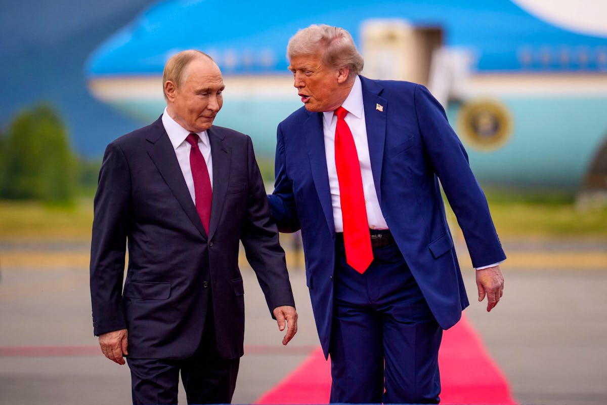 Trump freine la pression sur Moscou : le pétrole prime-t-il sur la pression contre Poutine ?