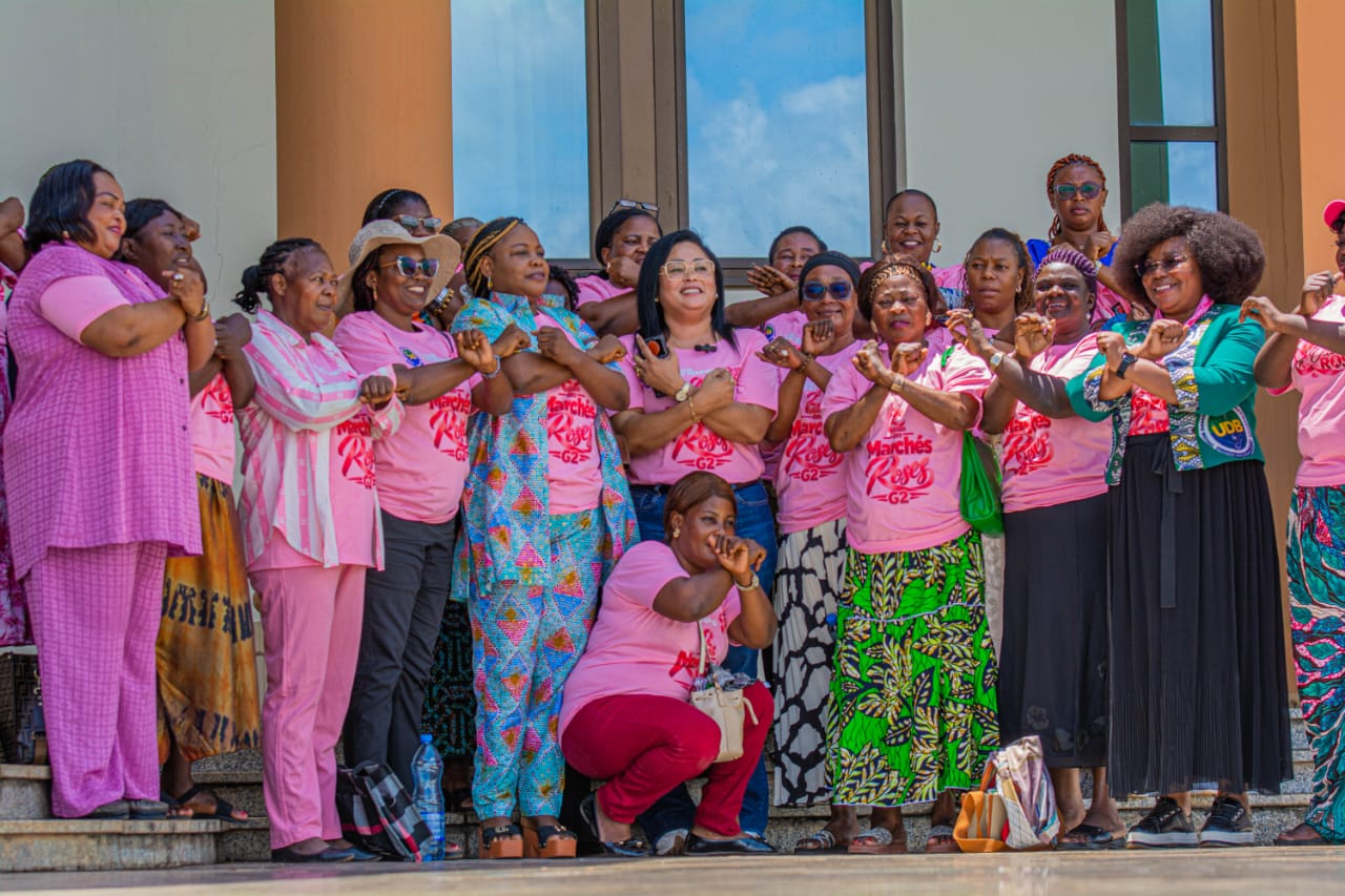Haut-Ogooué : à Franceville, les « Marchés Roses » mobilisent les femmes contre les cancers féminins