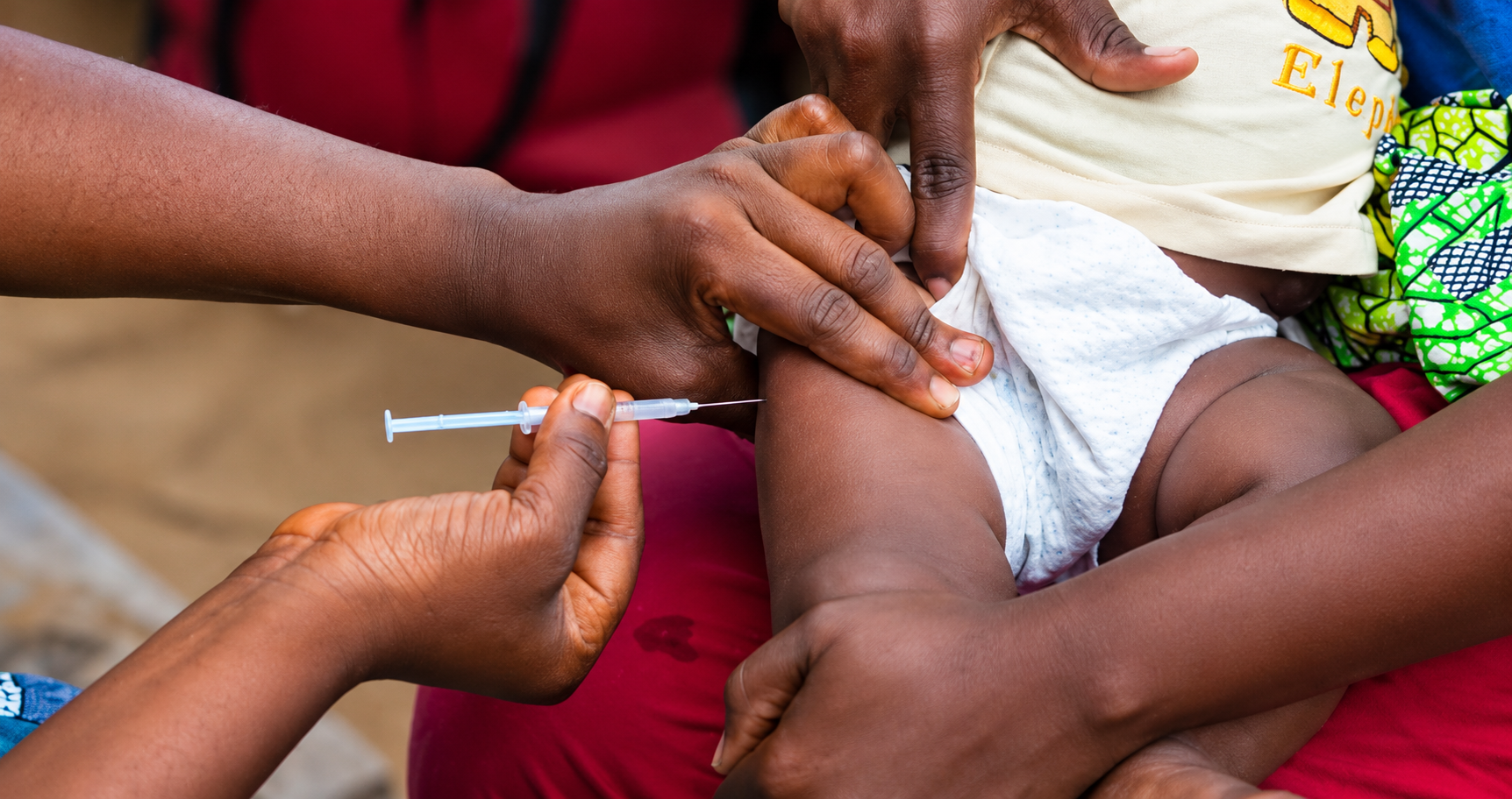 Guinée-Bissau : les autorités interdisent un essai clinique sur 14 000 nouveau-nés financé par les États-Unis